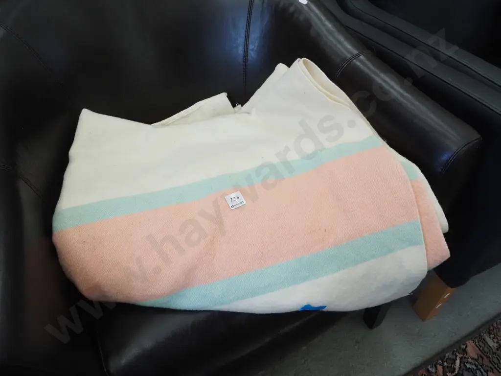 woollen blanket Image 1++