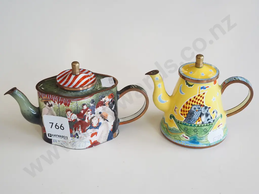 2x small decorative enamel teapots Image 1++