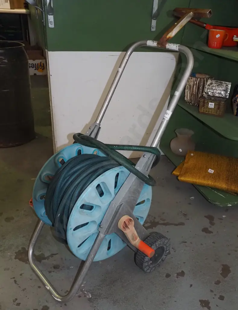 garden hose reel and hose Image 1++