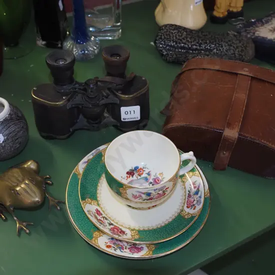 brass frog, trios, small Hamner bowl, pair of binoculars (faults)