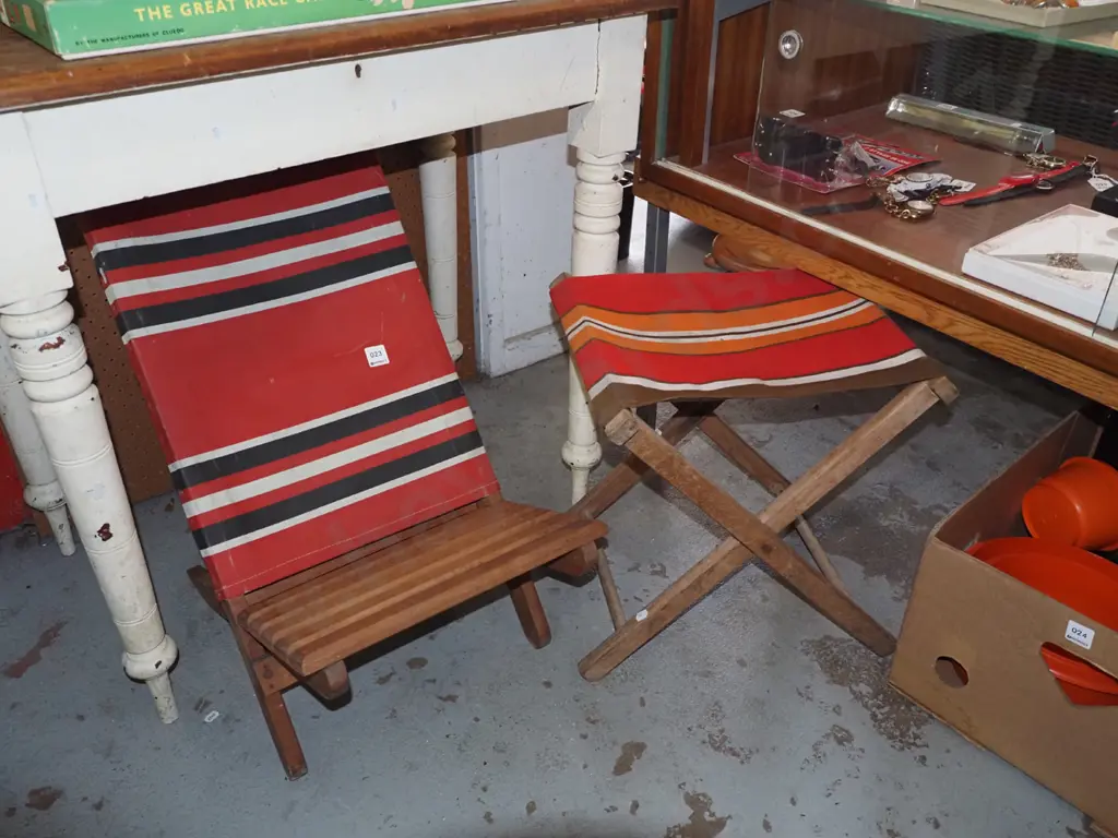 2x striped canvas seats  Image 1++