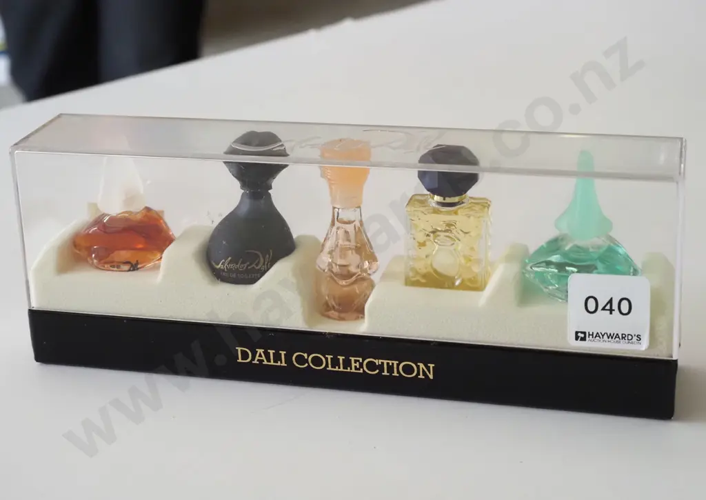 boxed set of Salvador Dali Paris parfums Image 1++