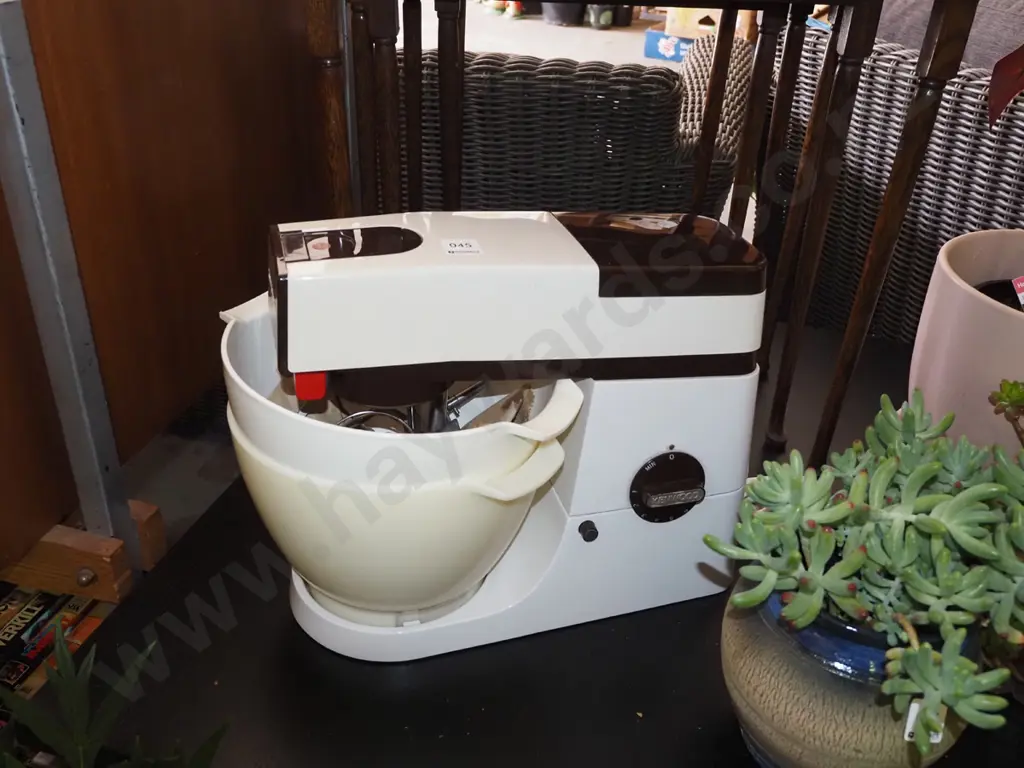 Kenwood Chef and accessories Image 1++