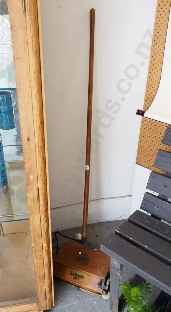 Ewebank carpet sweeper Image 1++