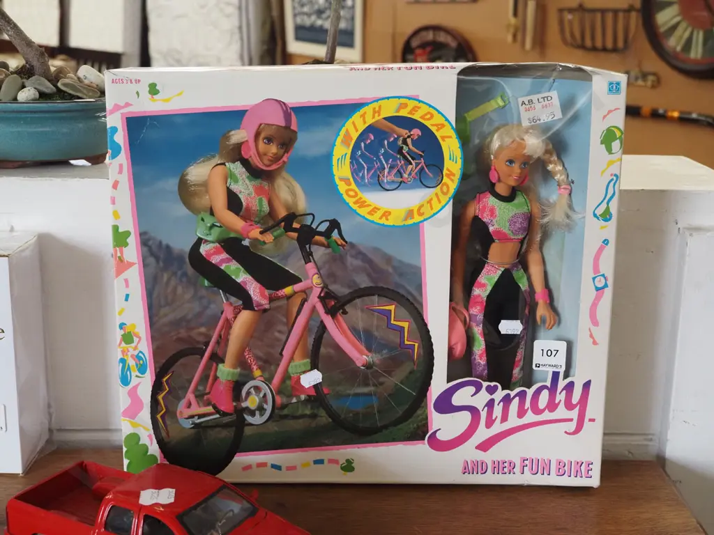 boxed Sindy and Her Fun Bike - damage to box Image 1++