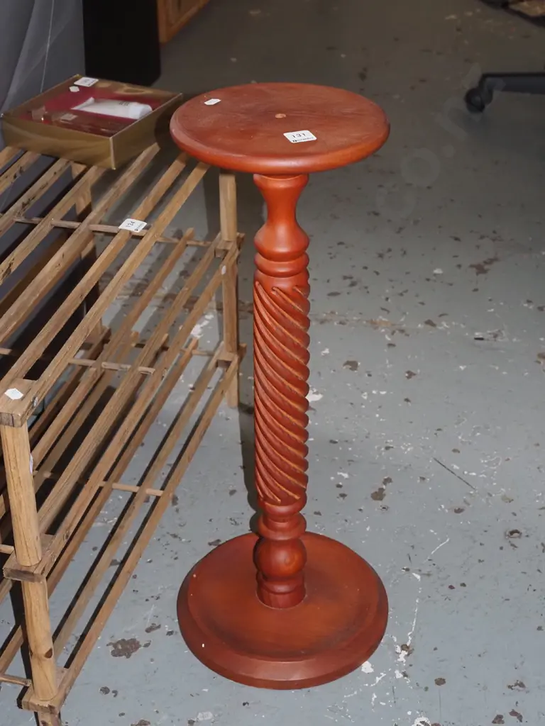 turned wooden jardiere stand H860 Image 1++