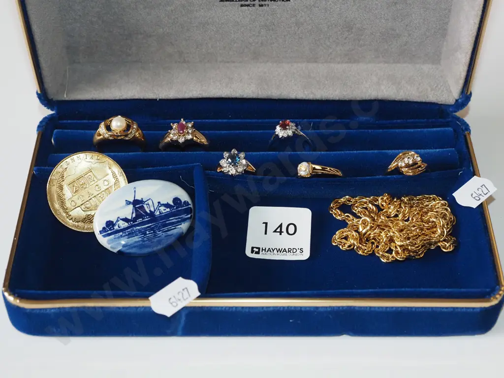 Otago Centennial coin, Delft brooch, golden chain, dress rings Image 1++