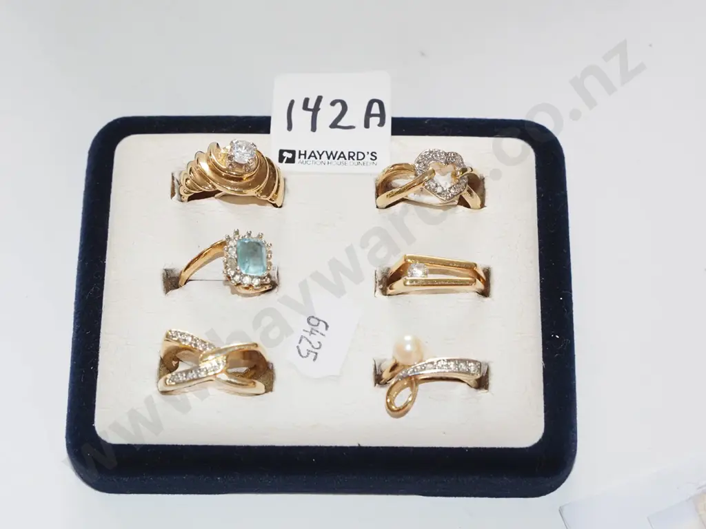 6x dress rings in ring holder Image 1++