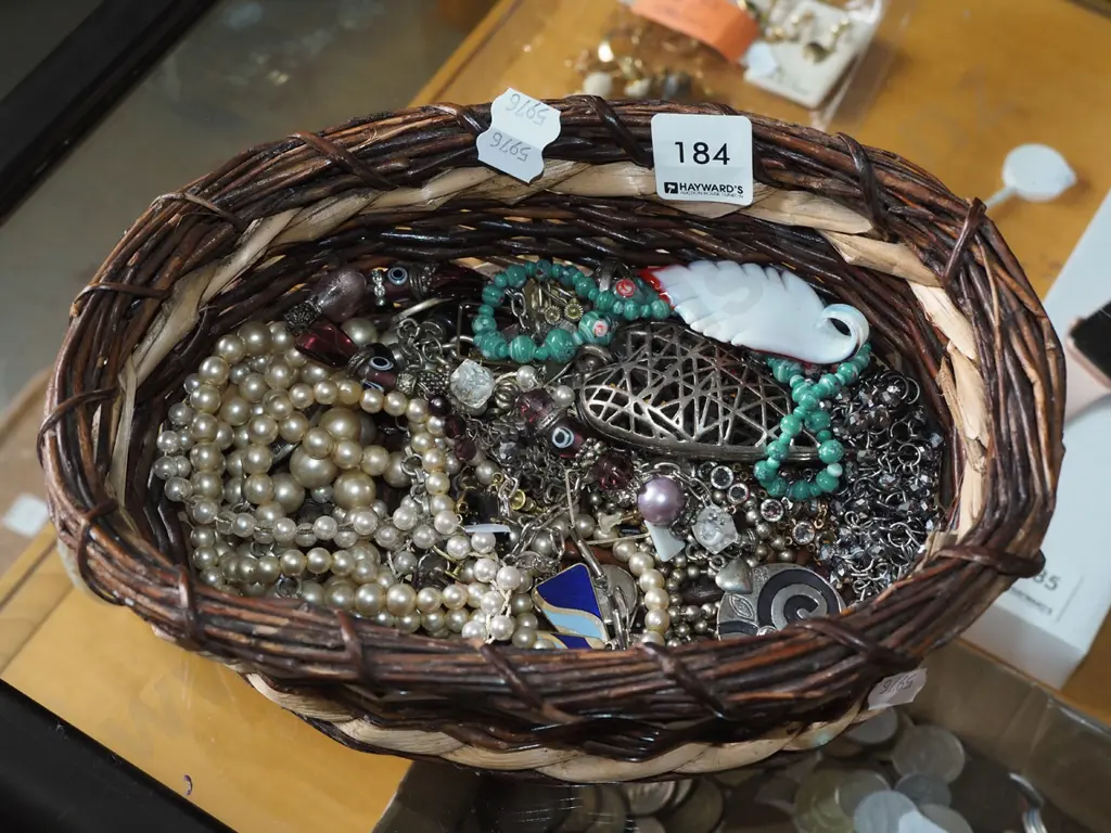 cane basket and costume jewellery Image 1++