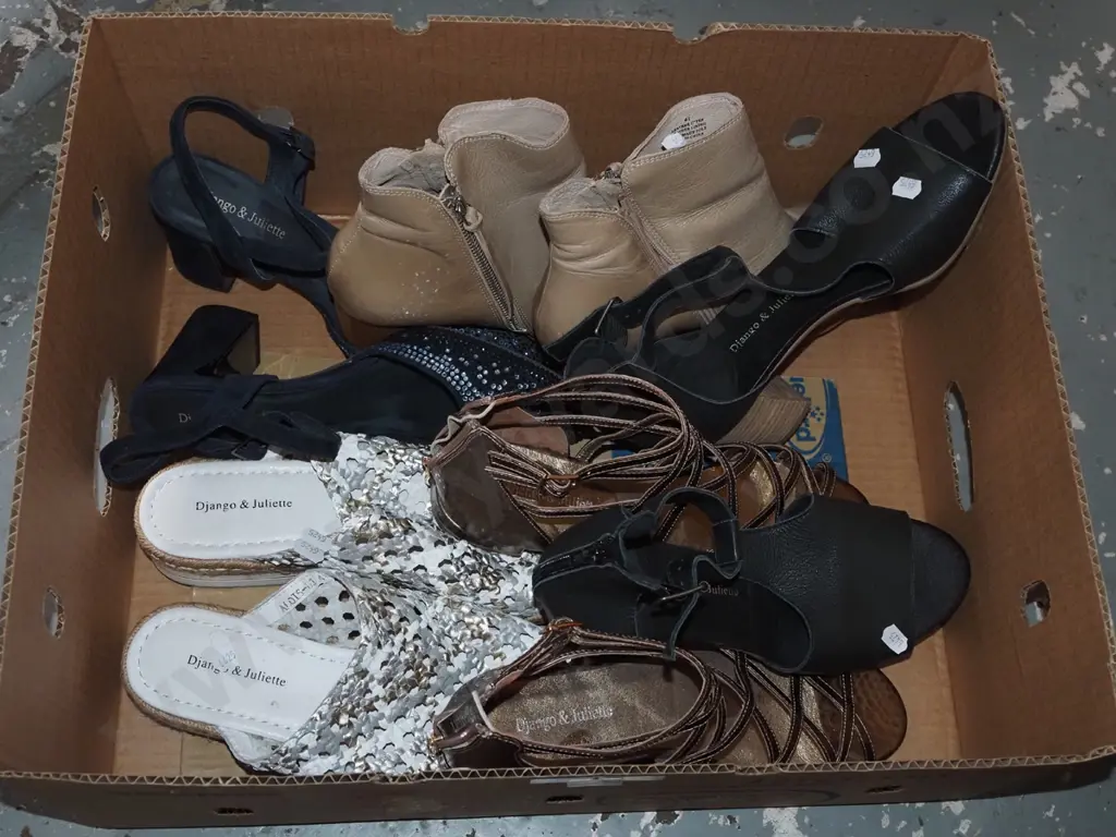 box of ladies shoes Image 1++