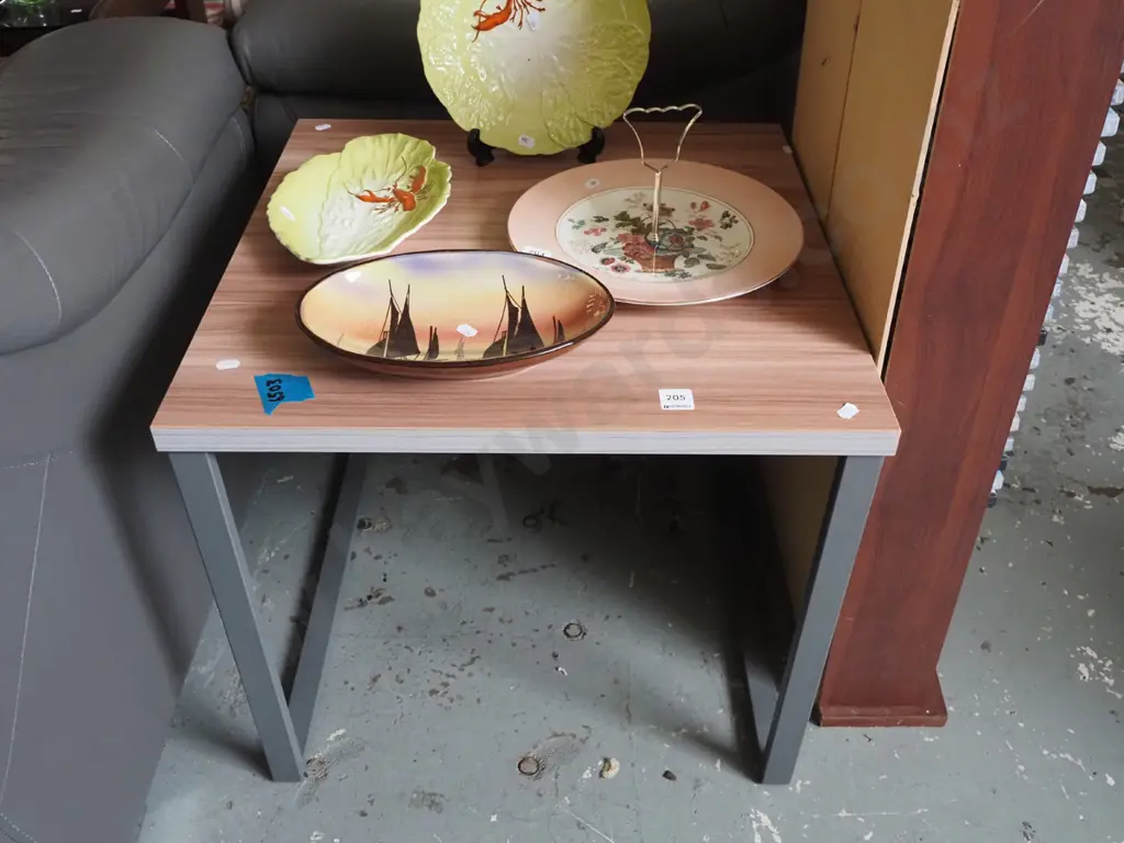 mdf and metal end table Image 1++