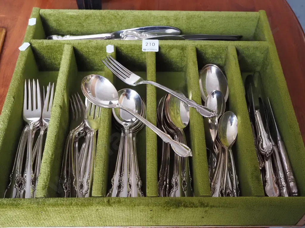 plated cutlery in tray Image 1++