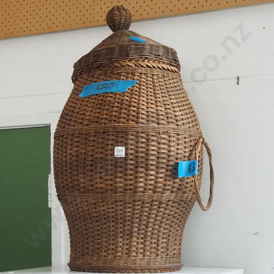 cane laundry hamper H700