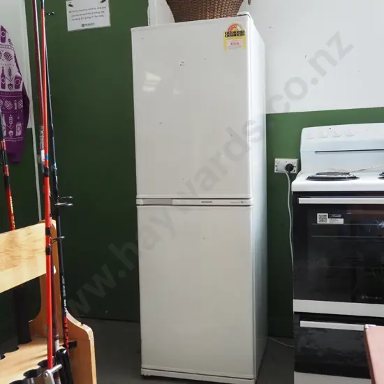 Frigidaire fridge/freezer H1600 W530 D530