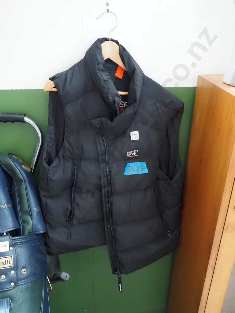 Super Dry puffa vest EU 44 Image 1++