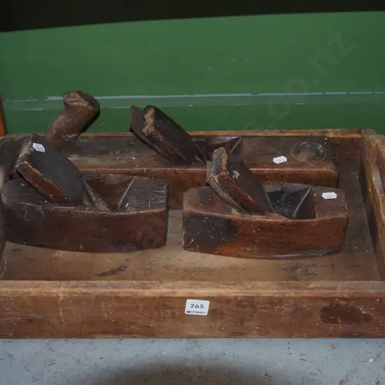 wooden tray - borer, 4 wooden hand planes