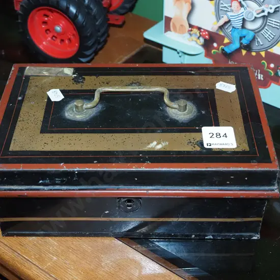 vintage cash box - no key