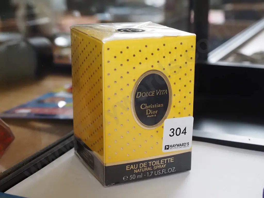 boxed as new Christian Dior Dolce Vita eau de toilette 50ml Image 1++