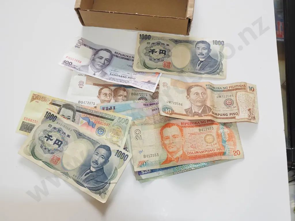 box of bank notes Image 1++