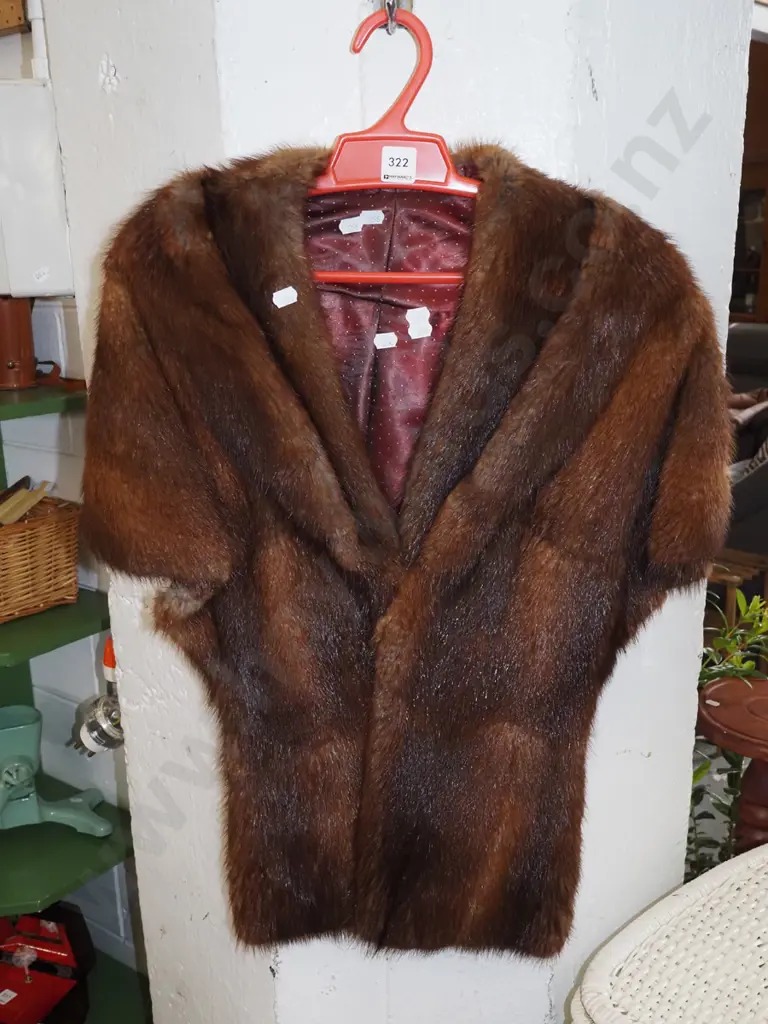 small fur stole Image 1++
