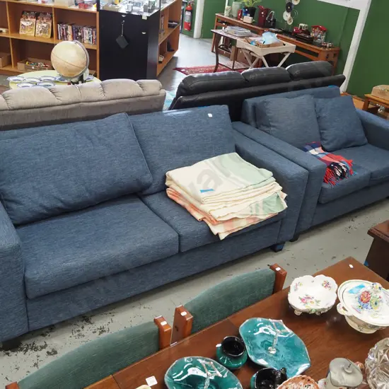 blue upholstered moder 2 piece loung sute - 3 seater and 2 seater