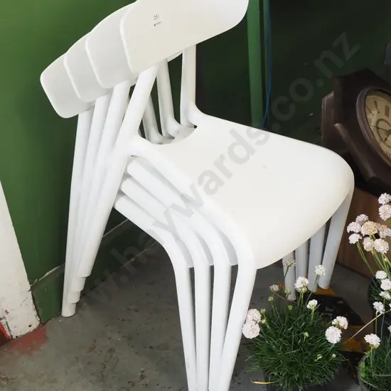 4x white plastic child's chairs
