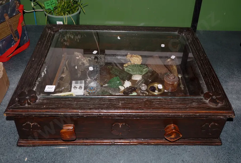 glass top display drawer and contents; ink bottles, figurines etc H150  W470 D590 Image 1++