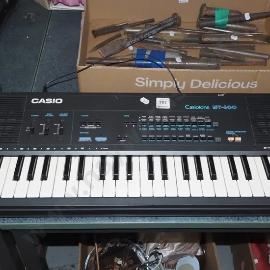 Casiotone MT/600 keyboard