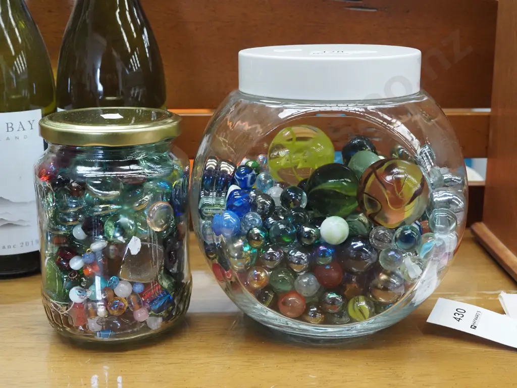 2x jars of marbles Image 1++