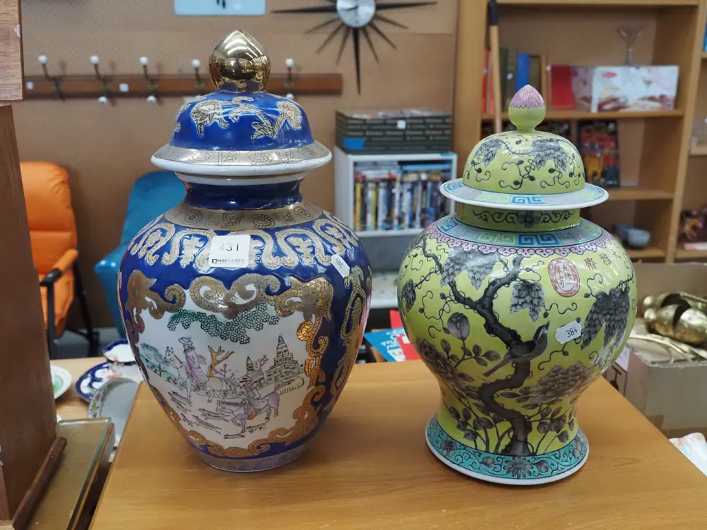 2x Asian lidded temple jars H330 Image 1++