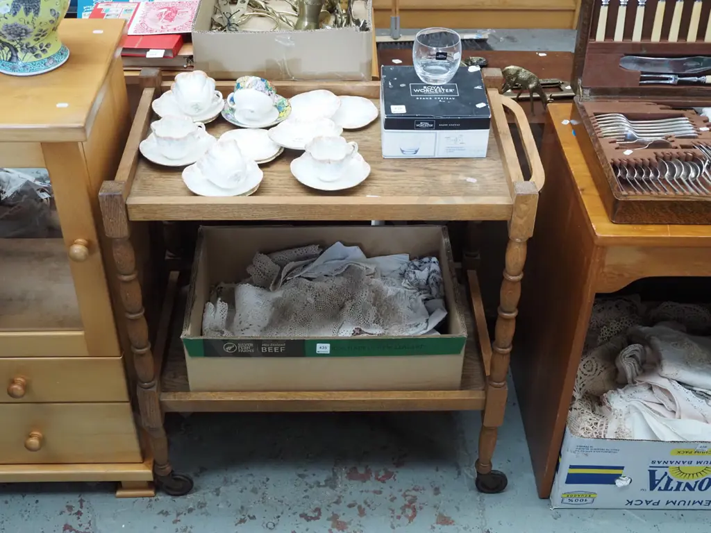 oak 2 tier tea wagon Image 1++