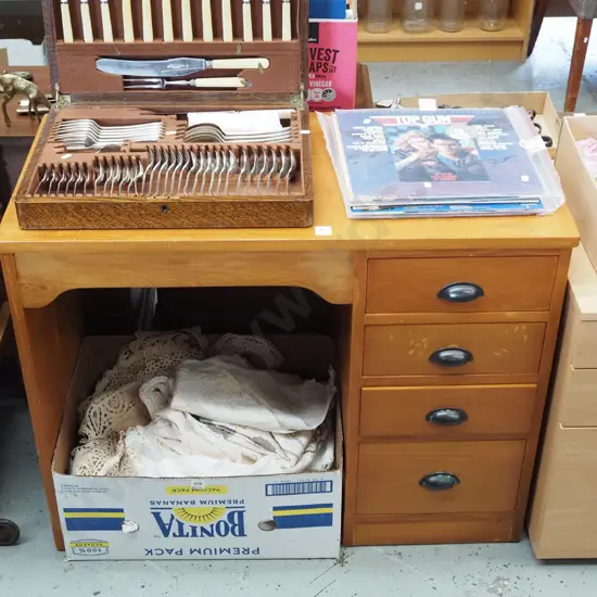 solid rimu 4 drawer desk H715 W910 D455