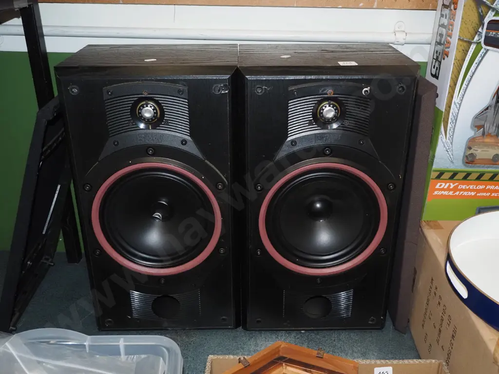 pair of B&W DM310 speakers H-490 Image 1++