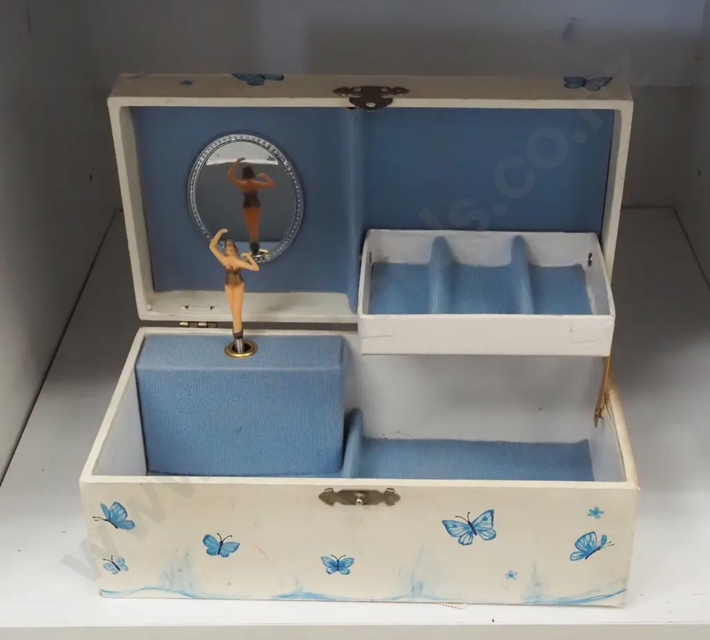 jewellery box Image 1++