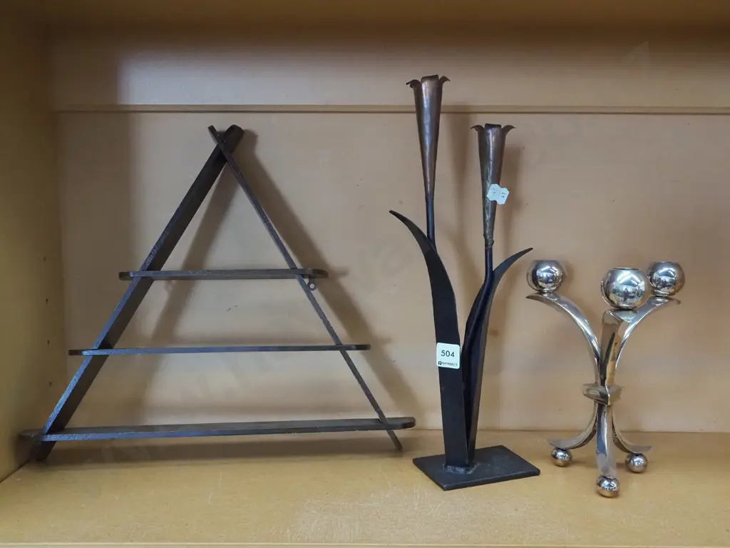 2x candelabra, triangular shelves Tallest H410 Image 1++