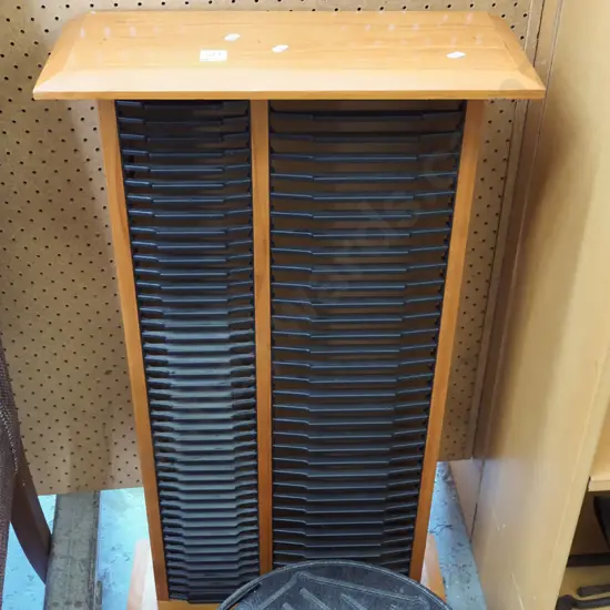 CD and DVD tower H840