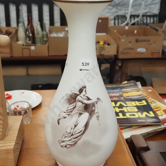 milk glass vase H360