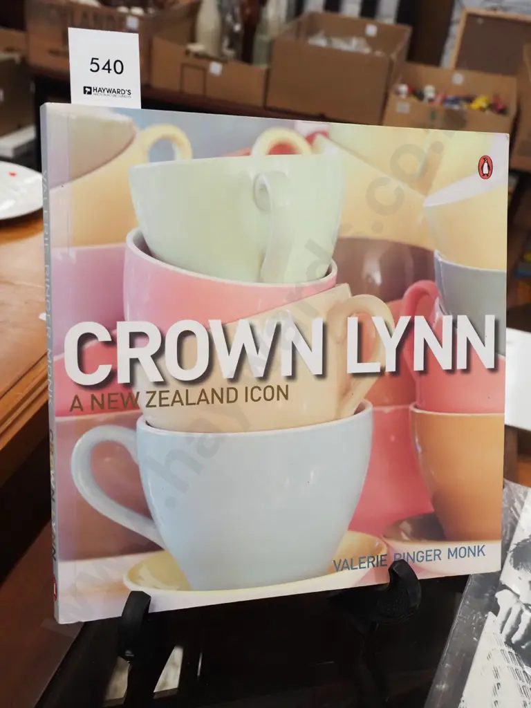 Crown Lynn book Image 1++