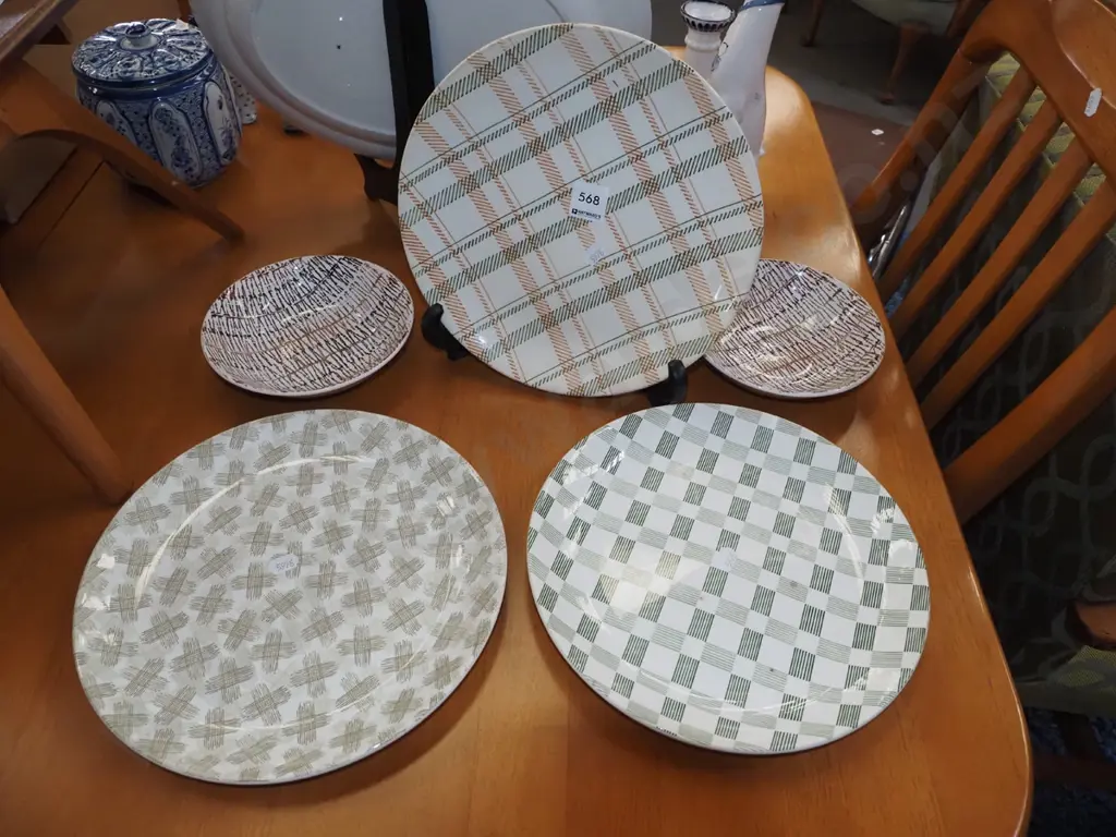 Crown Lynn plates and bowls Image 1++