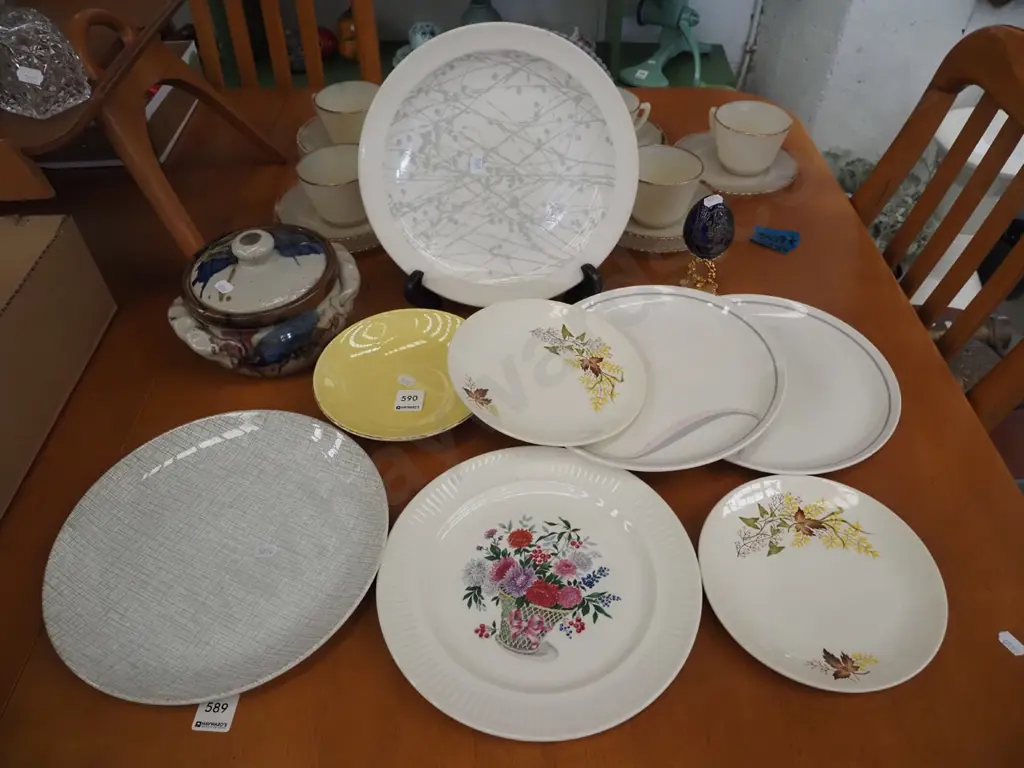 small pottery casserole, various Crown Lynn plates Image 1++