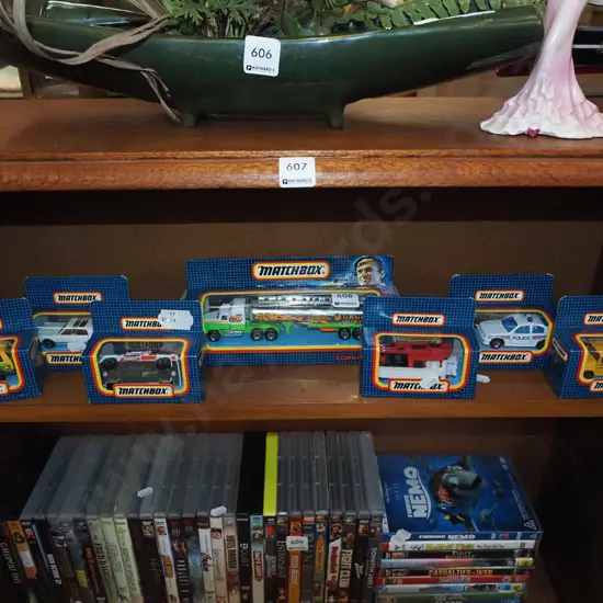 7x Matchbox vehicles 