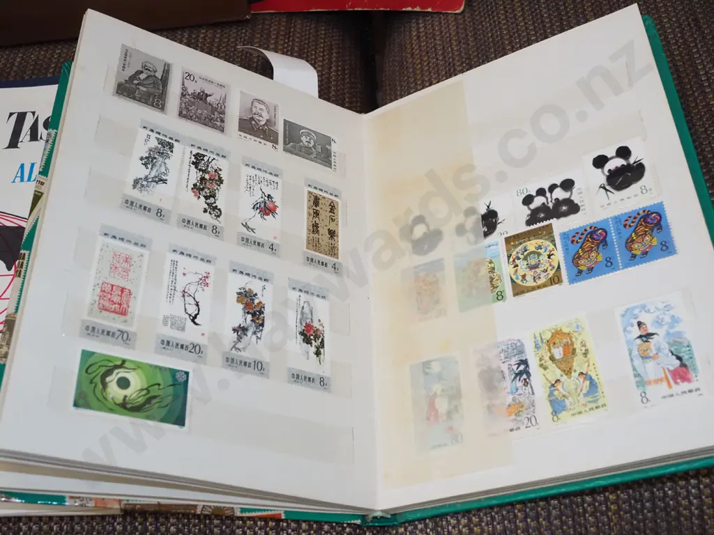 4x stamp albums, collection of 1981 Australian stamps Image 1++