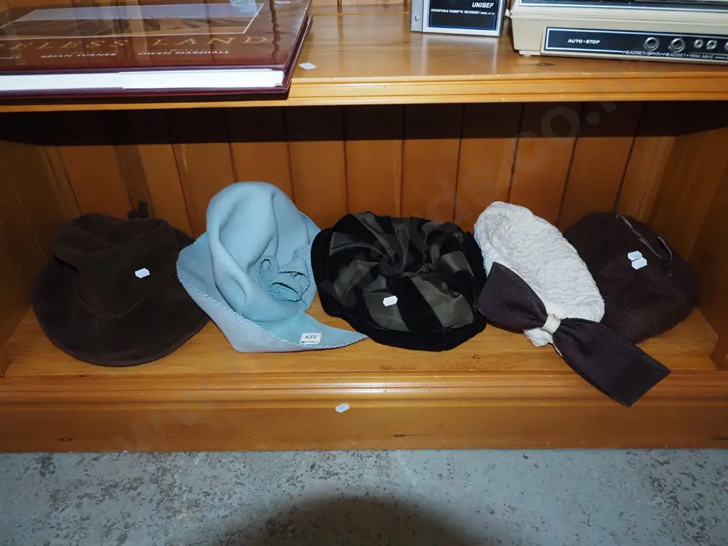 various ladies hats Image 1++