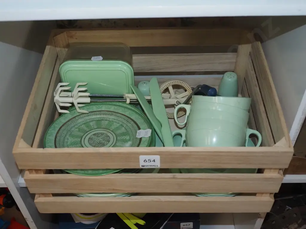 wooden crate, plastic cups, plates etc Image 1++