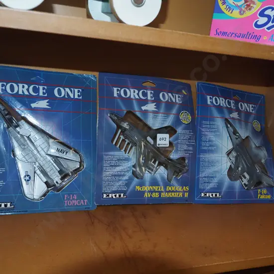 3x carded diecast  Air Force 1 model planes