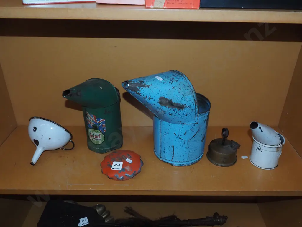 vintage oil pourers, fuel cap etc Image 1++