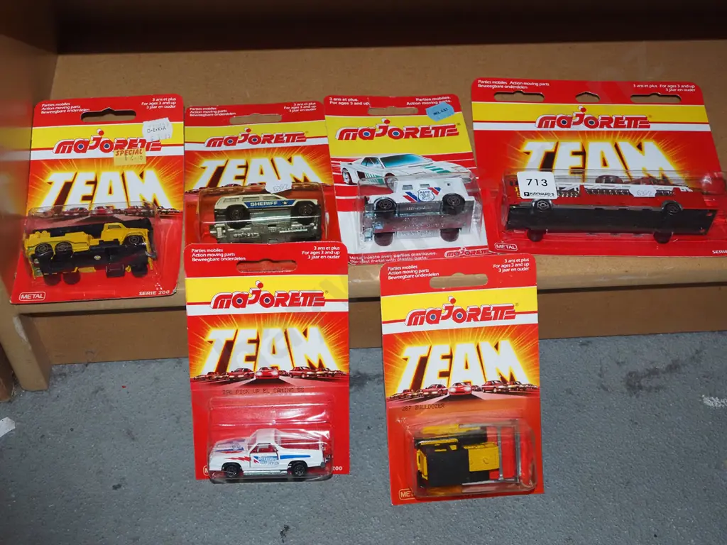 6x carded toy vehicles Image 1++