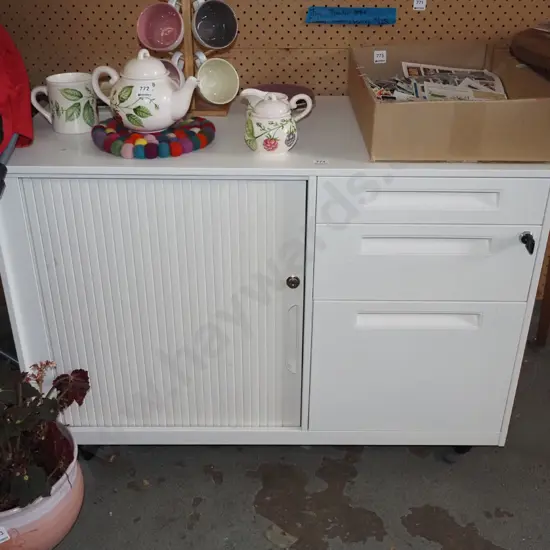 metal and plastic office cabinet - lockaable tambor sliding door - key in office H620 W900 D450