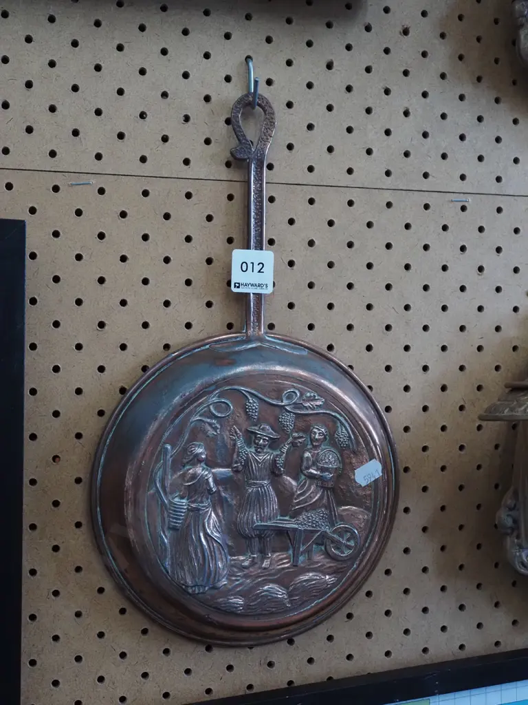 pressed copper wall art frying pan Image 1++