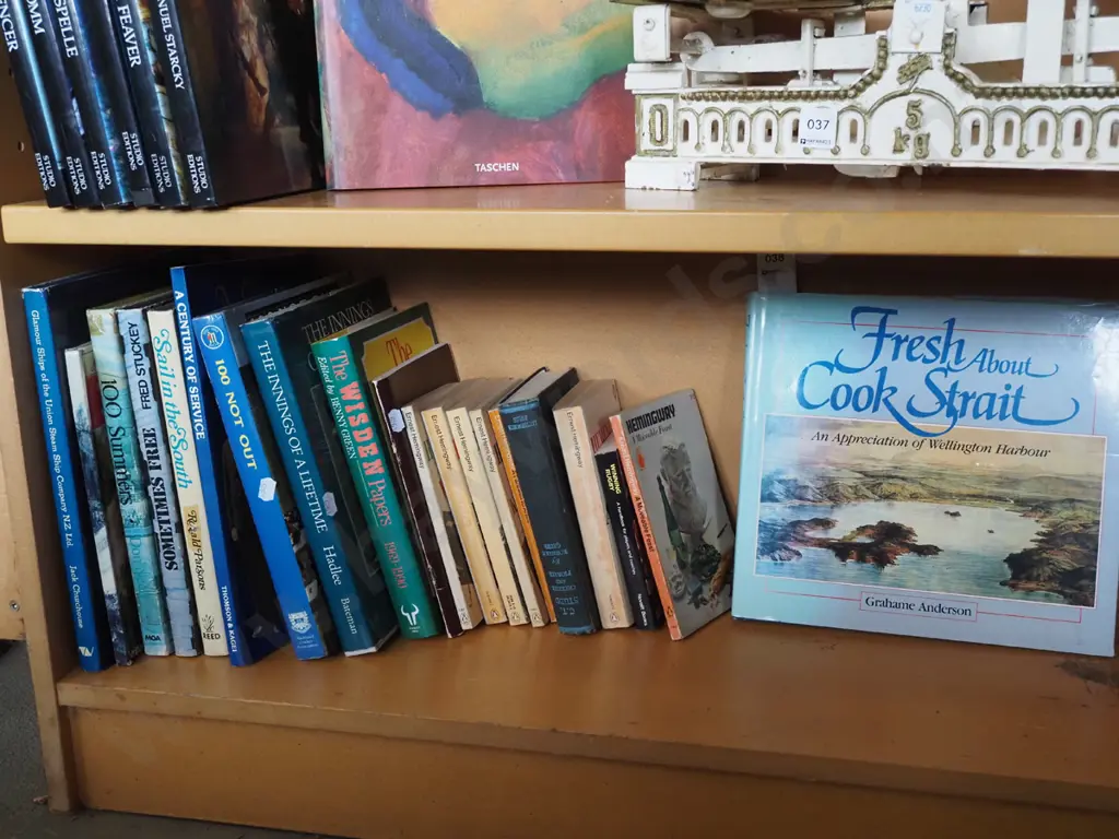 various books Image 1++